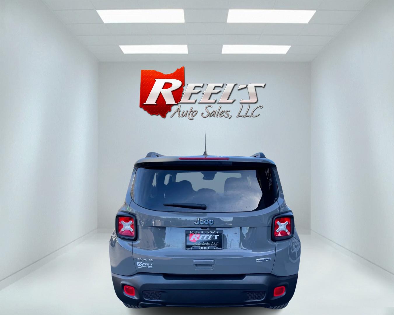 2020 Gray /Black Jeep Renegade Latitude 4WD (ZACNJBBB7LP) with an 2.4L I4 DOHC 16V engine, 9A transmission, located at 11115 Chardon Rd. , Chardon, OH, 44024, (440) 214-9705, 41.580246, -81.241943 - Photo#9